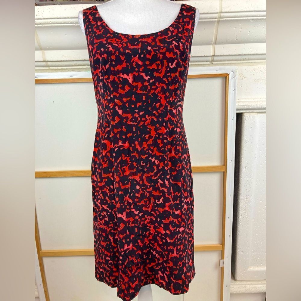 Ann Taylor silk black dress w/red, pink, coral print, fully lined hugs curves!